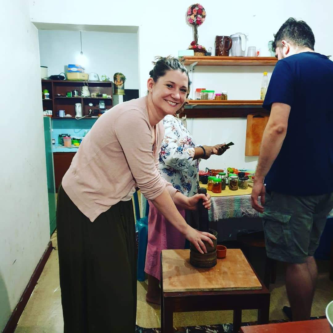 Sri Lankan Curry Cooking with a Local Family (Family Friendly)
